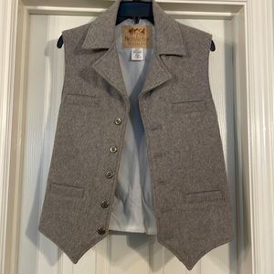 Schaefer NWOT Outfitters Ranch Wear Small gray wool vest - seen on Yellowstone!